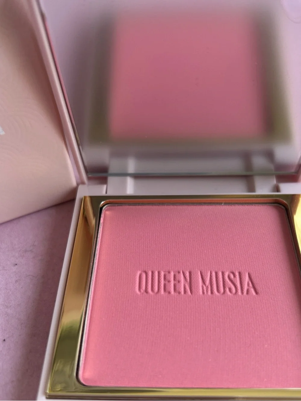Queen musia Midcentury Pink Hybrid Blush